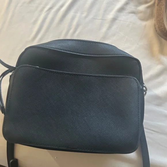 Maurice’s black bag - Picture 2 of 2